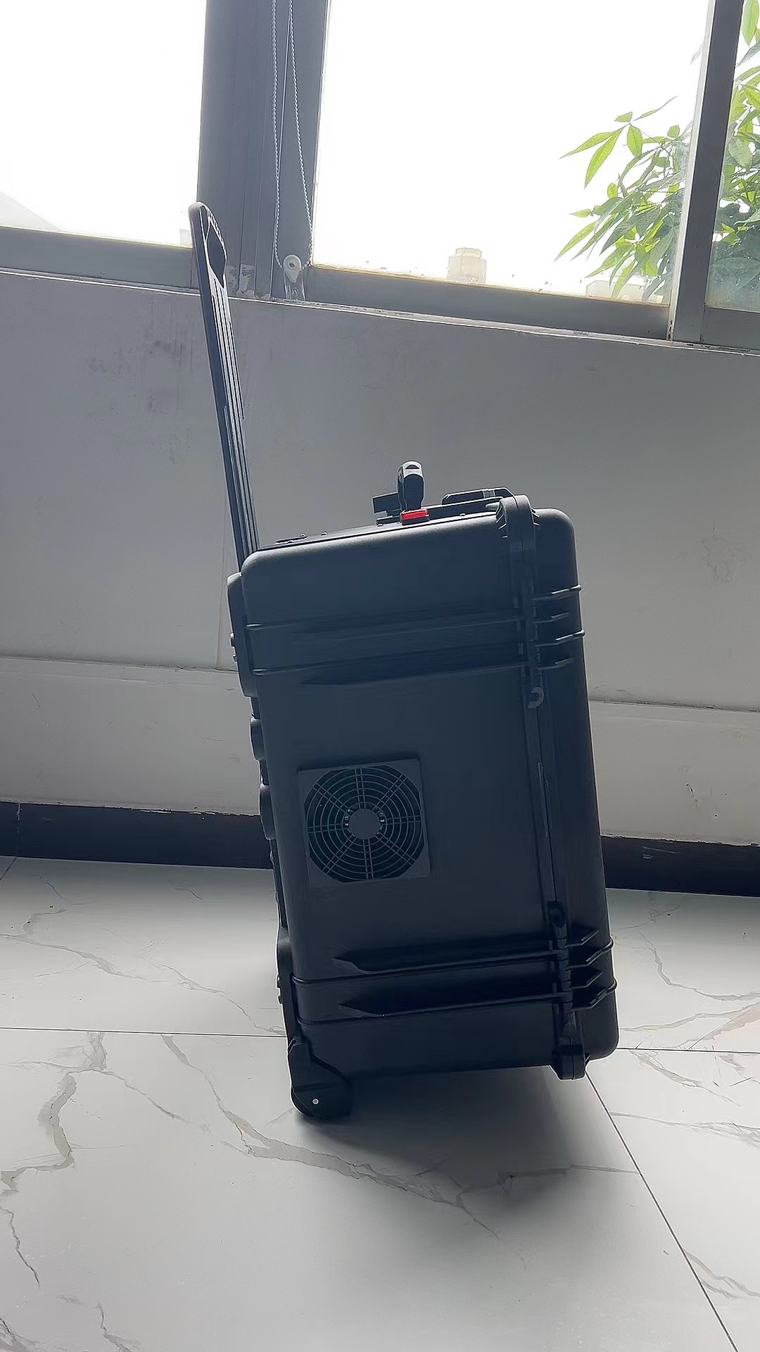 西平手拉箱型移动通信干扰器